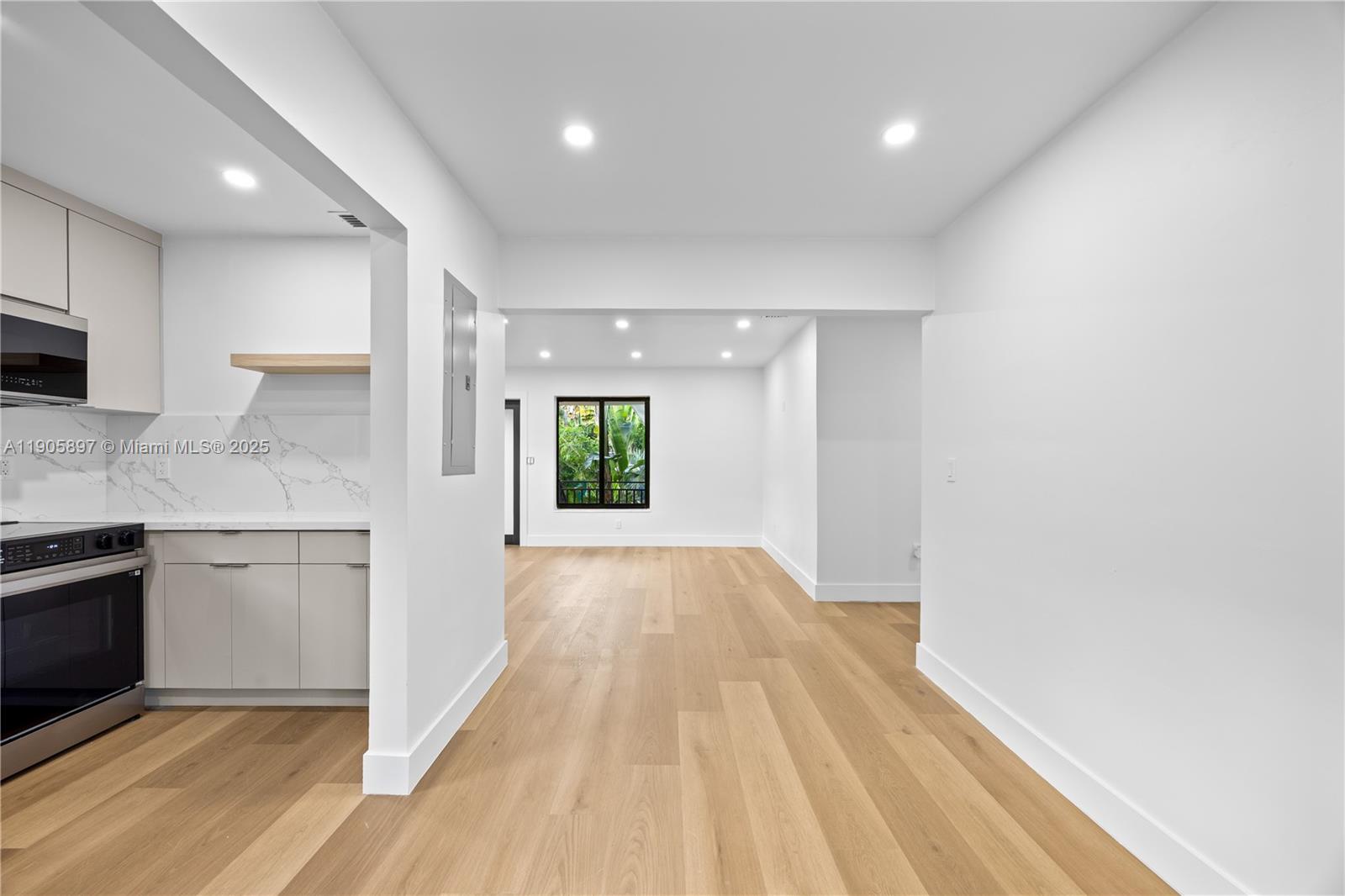 1618 SW 18th St Miami, FL 33145