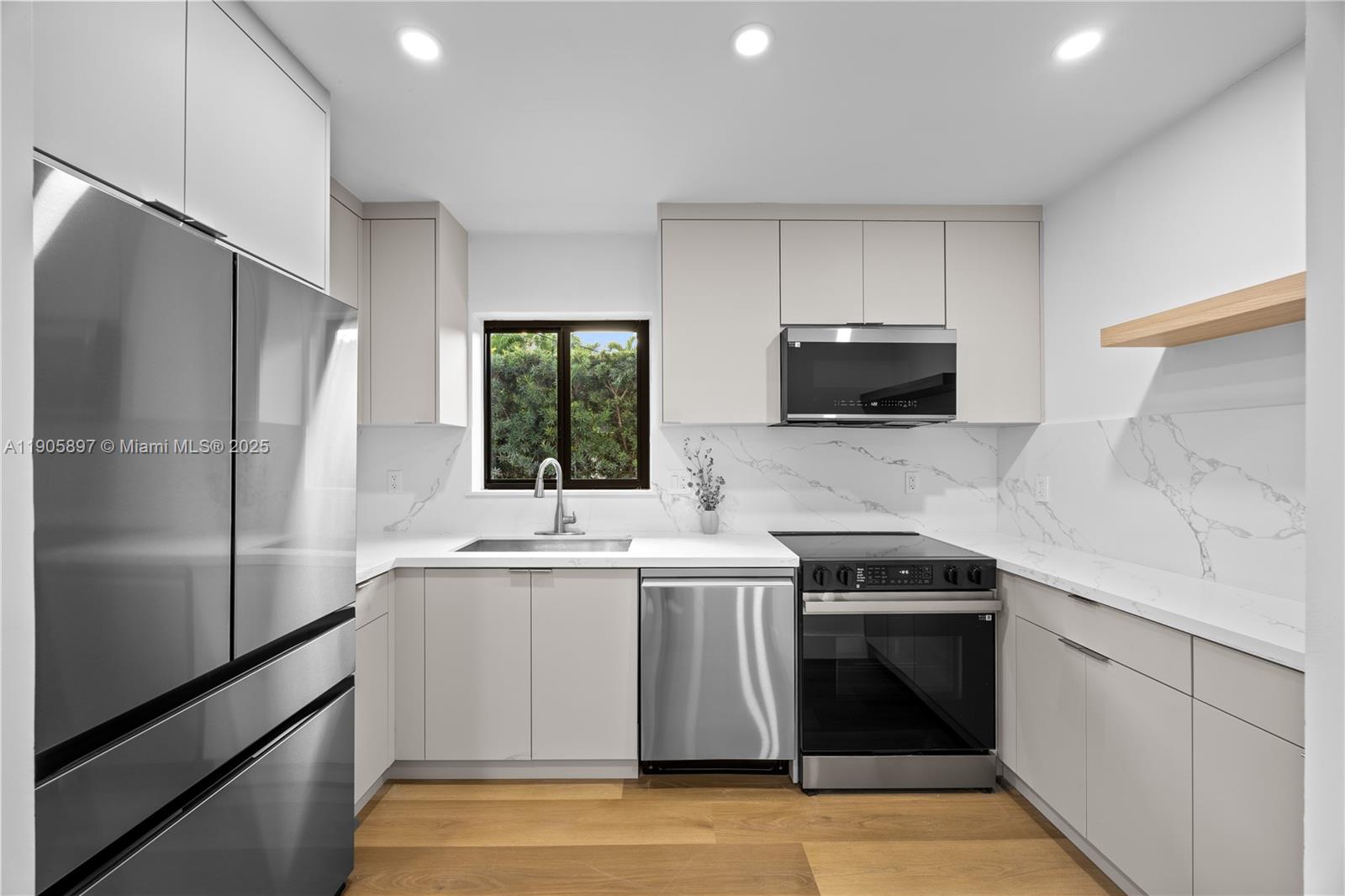 1618 SW 18th St Miami, FL 33145