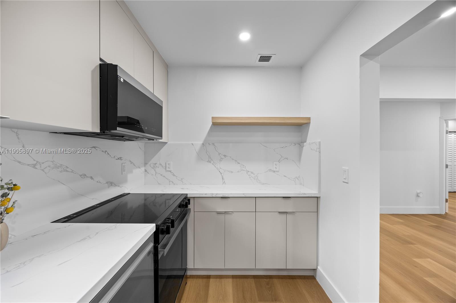 1618 SW 18th St Miami, FL 33145