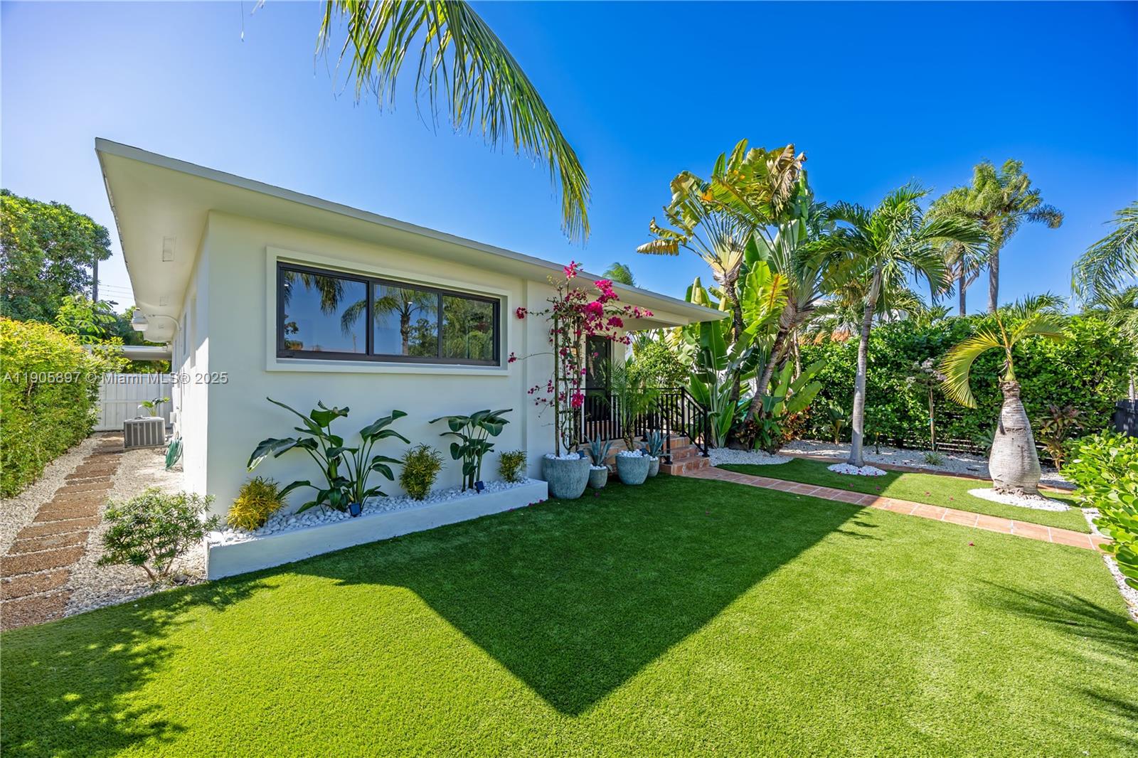 1618 SW 18th St Miami, FL 33145