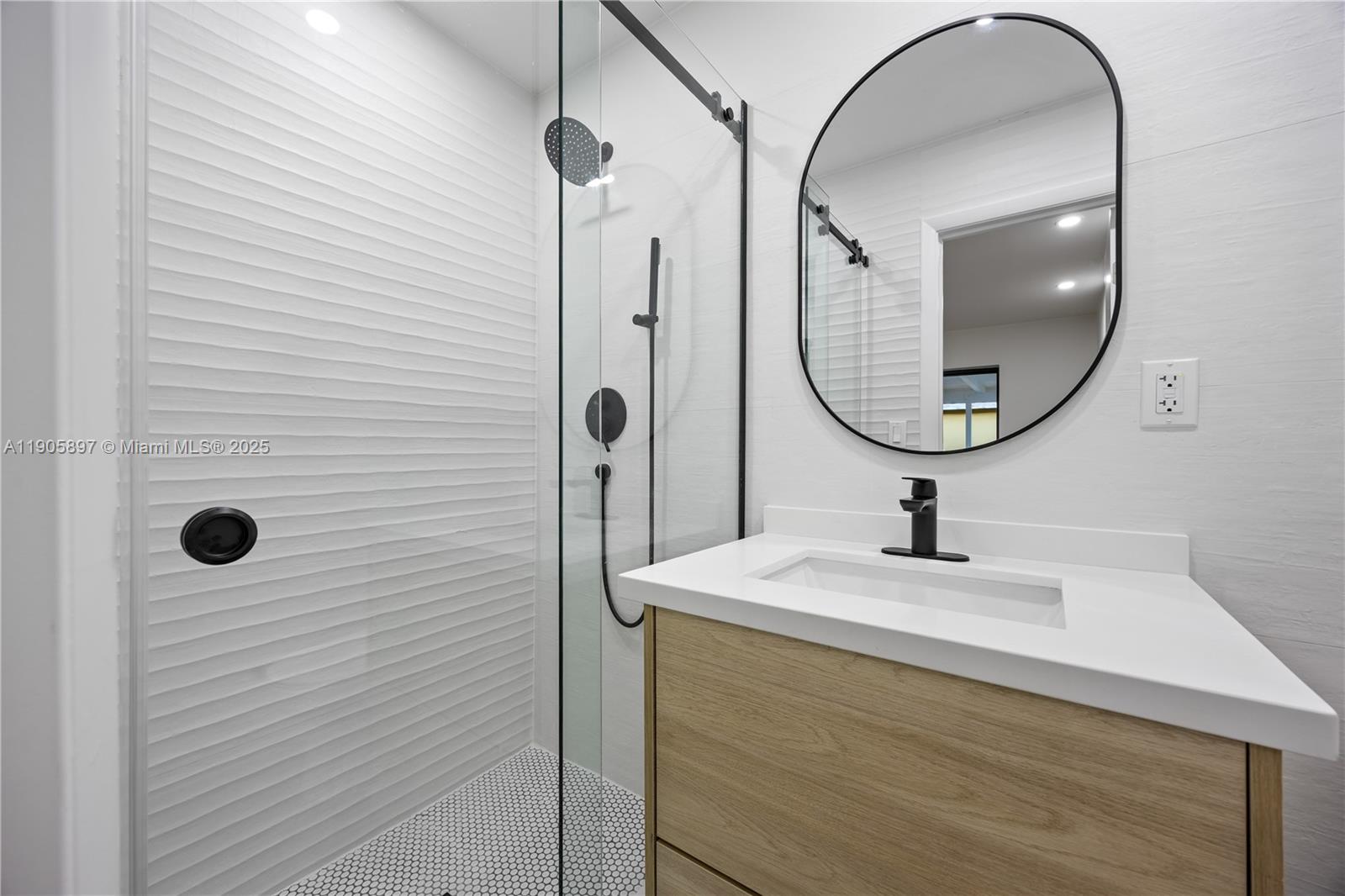 1618 SW 18th St Miami, FL 33145