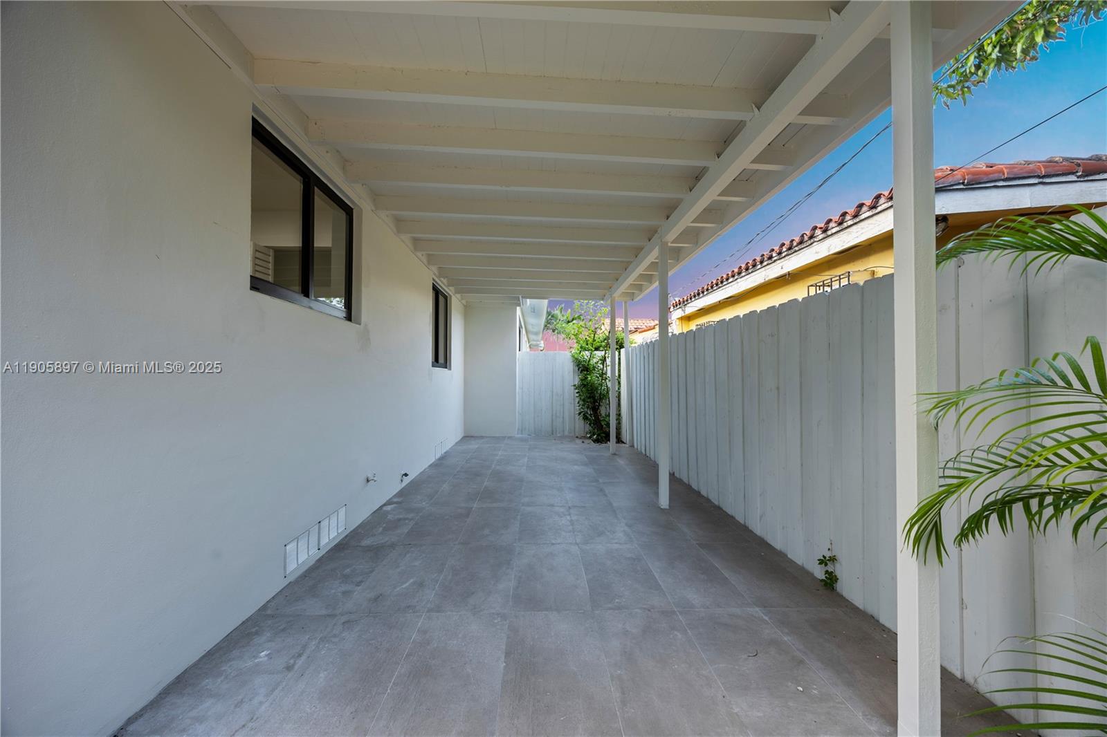 1618 SW 18th St Miami, FL 33145