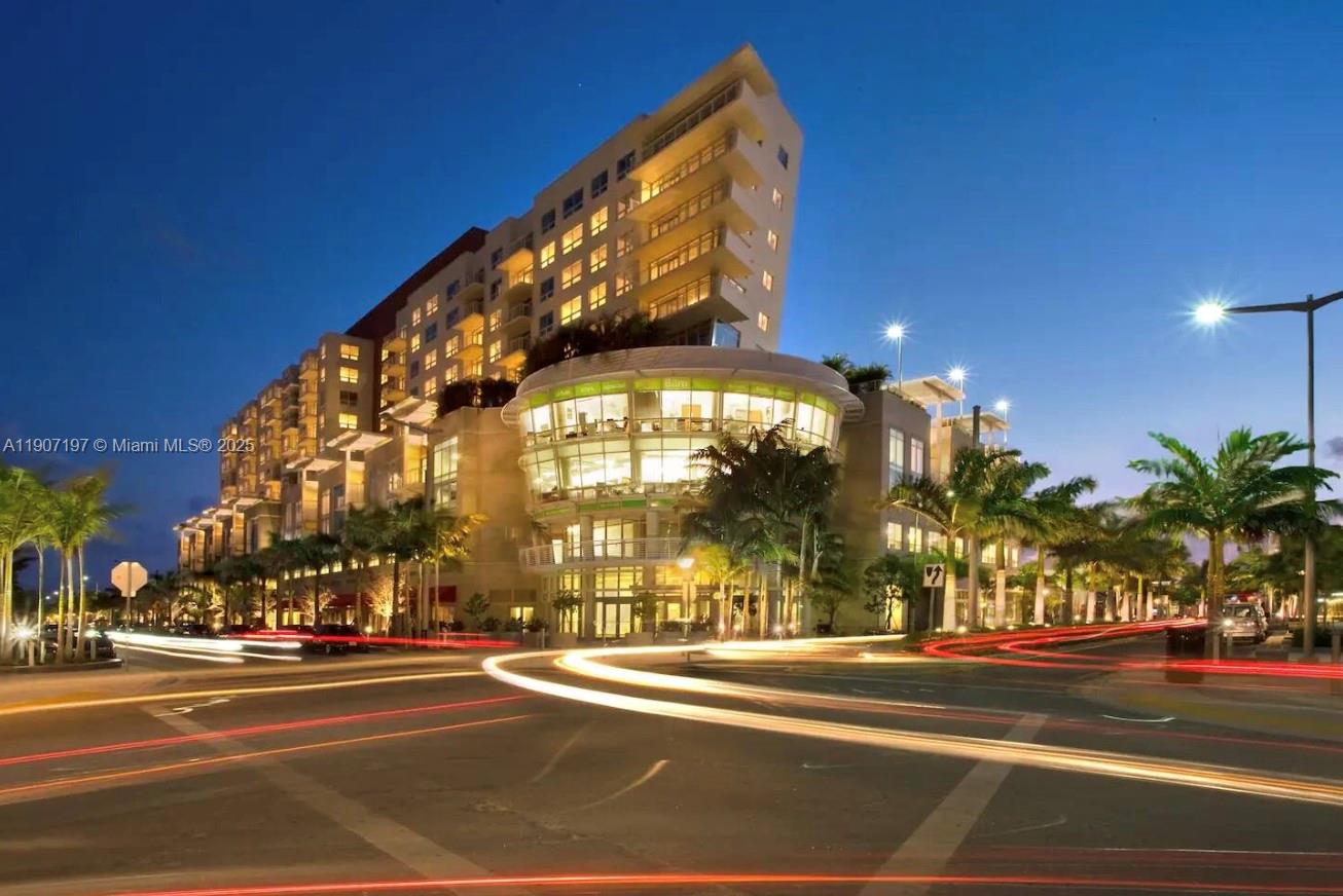 3250 NE 1st Ave #910