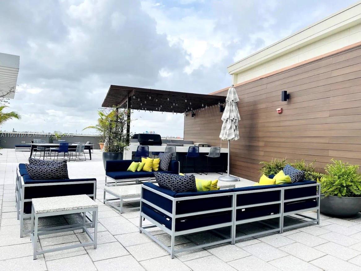 image Midblock Miami Condo9