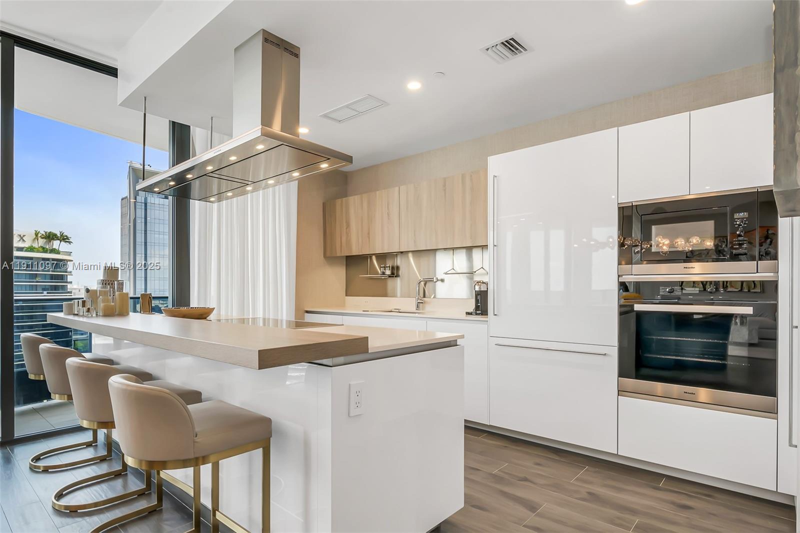 image Brickell Flatiron23