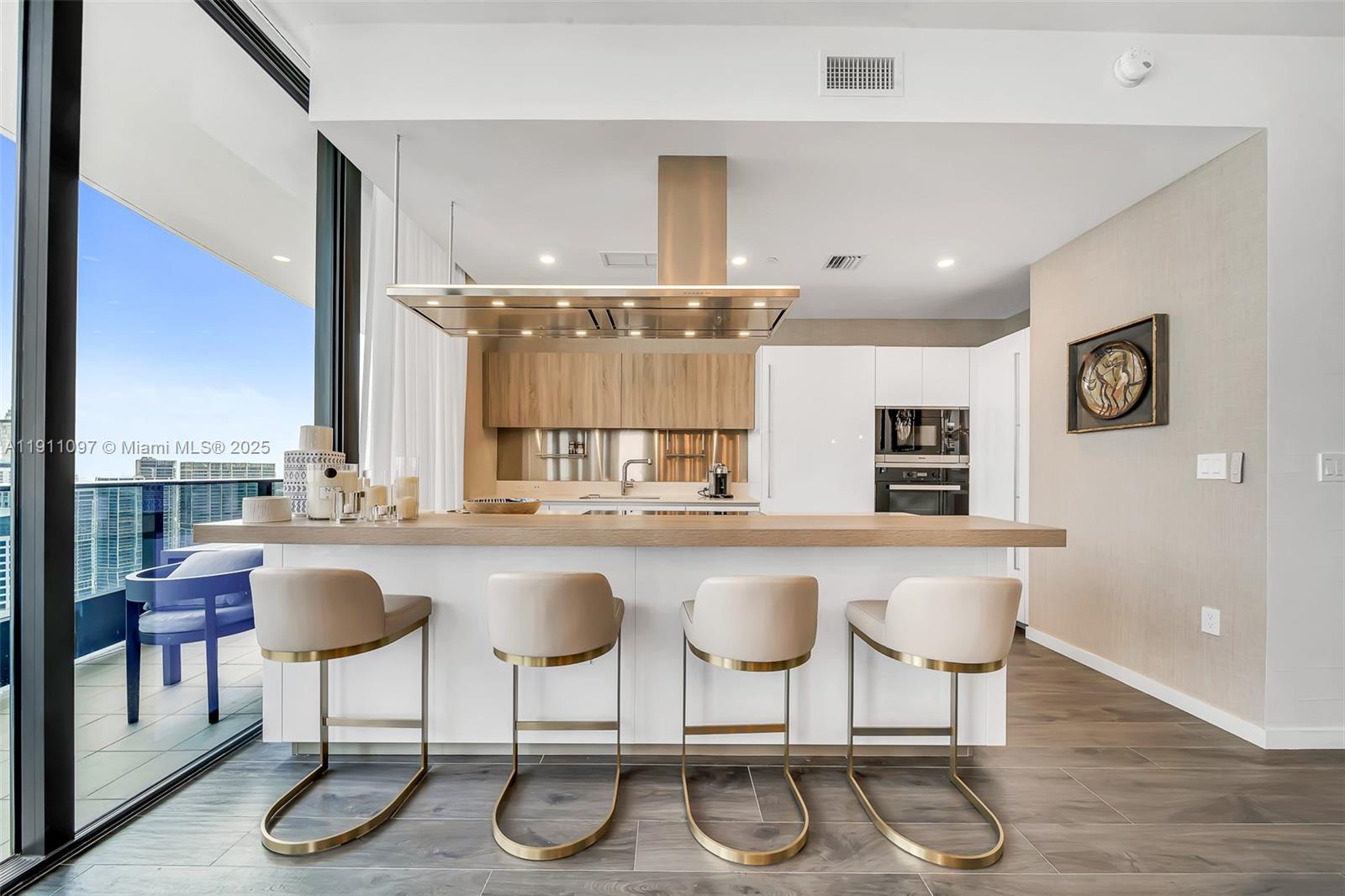 image Brickell Flatiron26