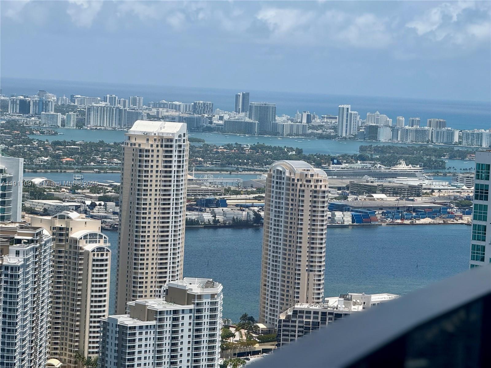 image Brickell Flatiron29