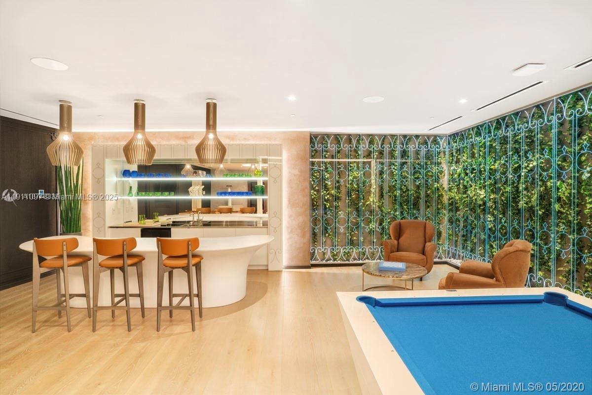 image Brickell Flatiron30