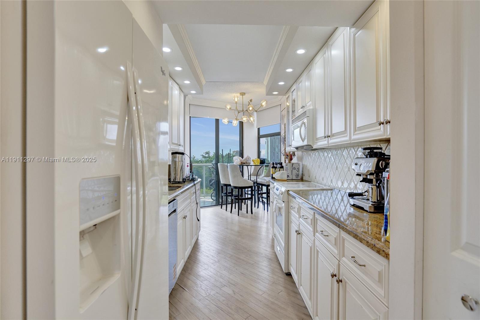 image Hamptons West Condo9