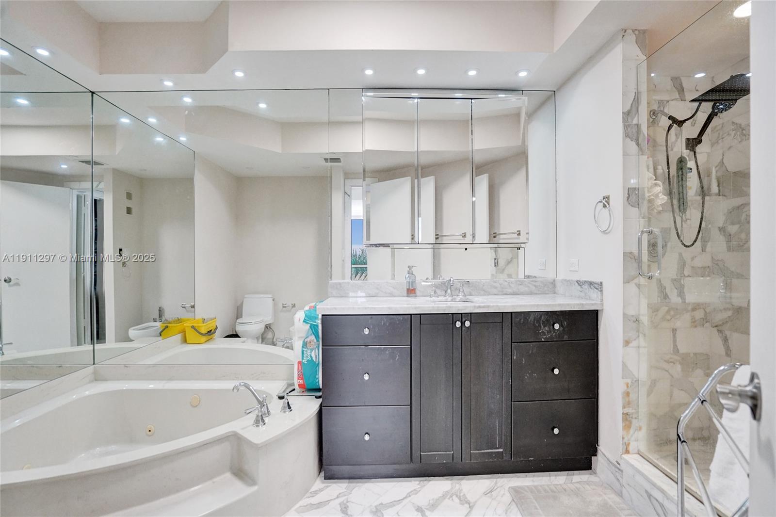 image Hamptons West Condo16