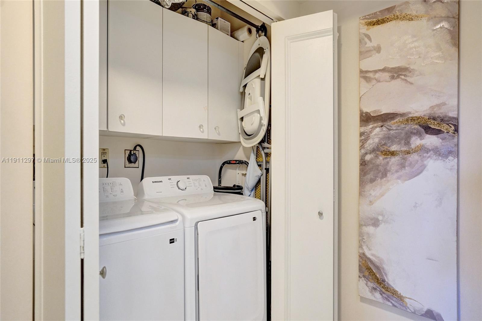 image Hamptons West Condo22