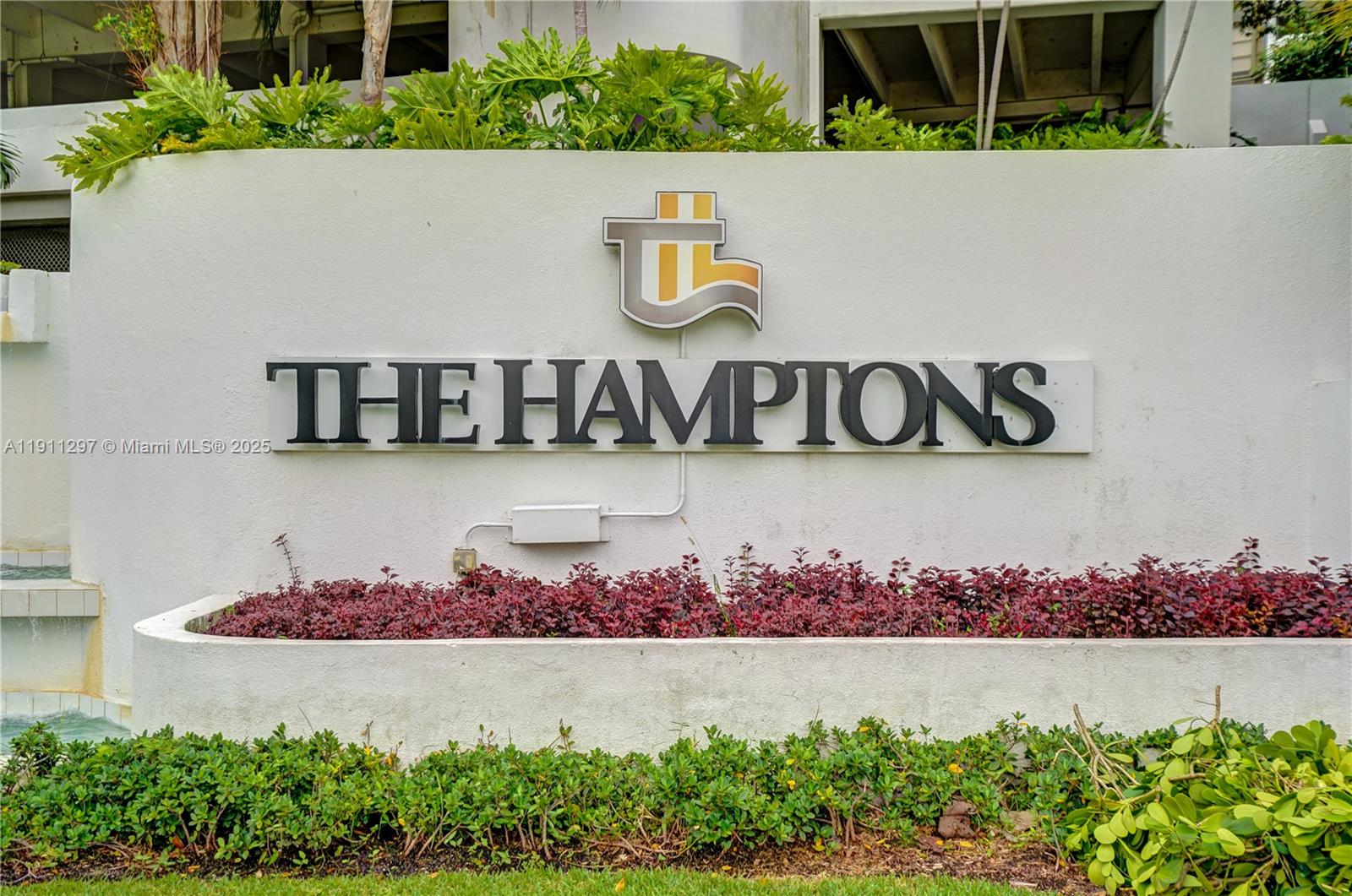 image Hamptons West Condo24