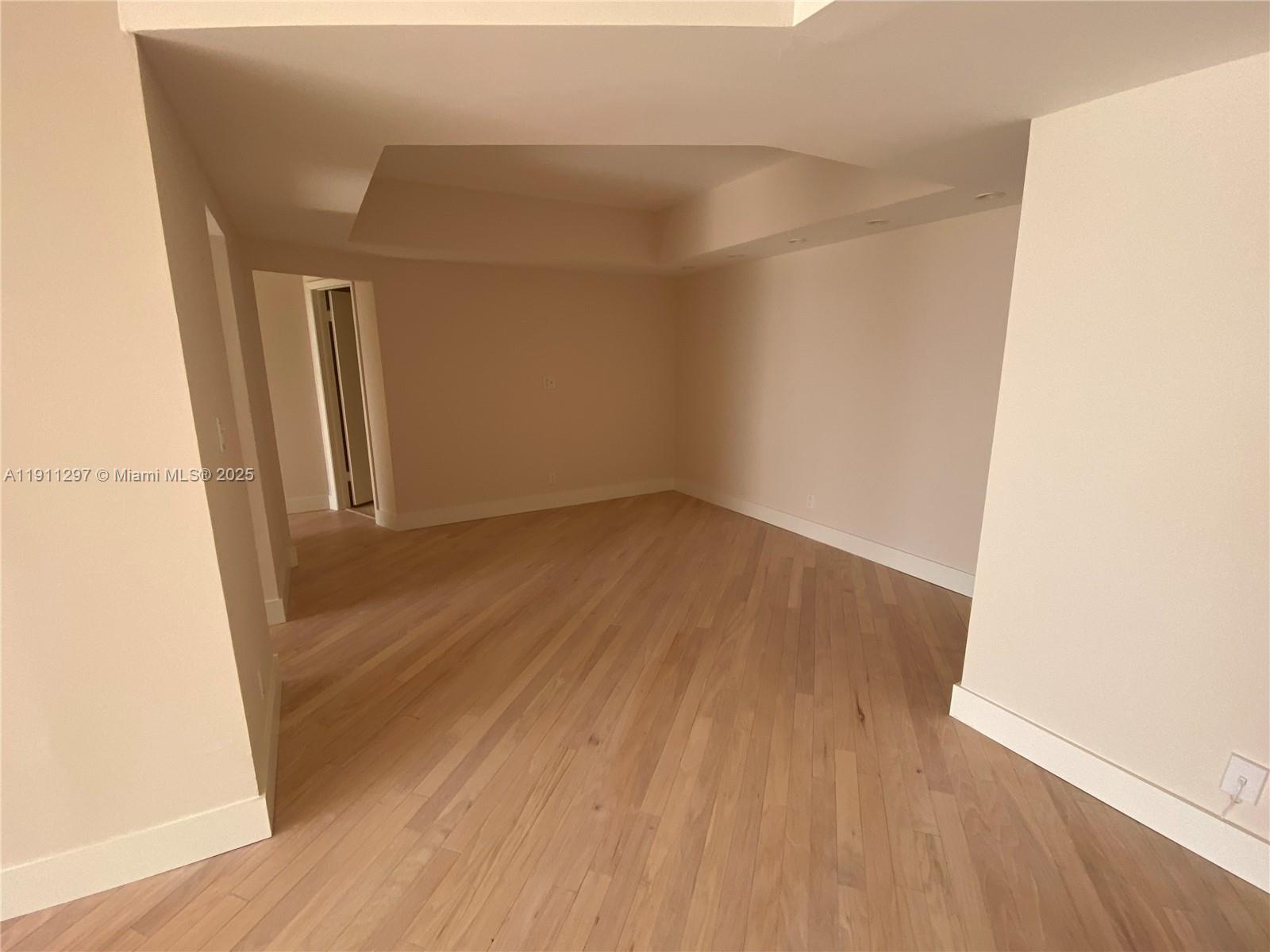 image Hamptons West Condo4