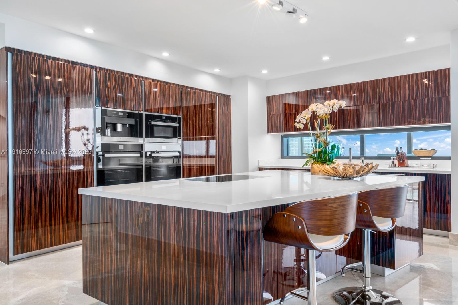 18555 Collins Ave #5105 Sunny Isles Beach, FL 33160