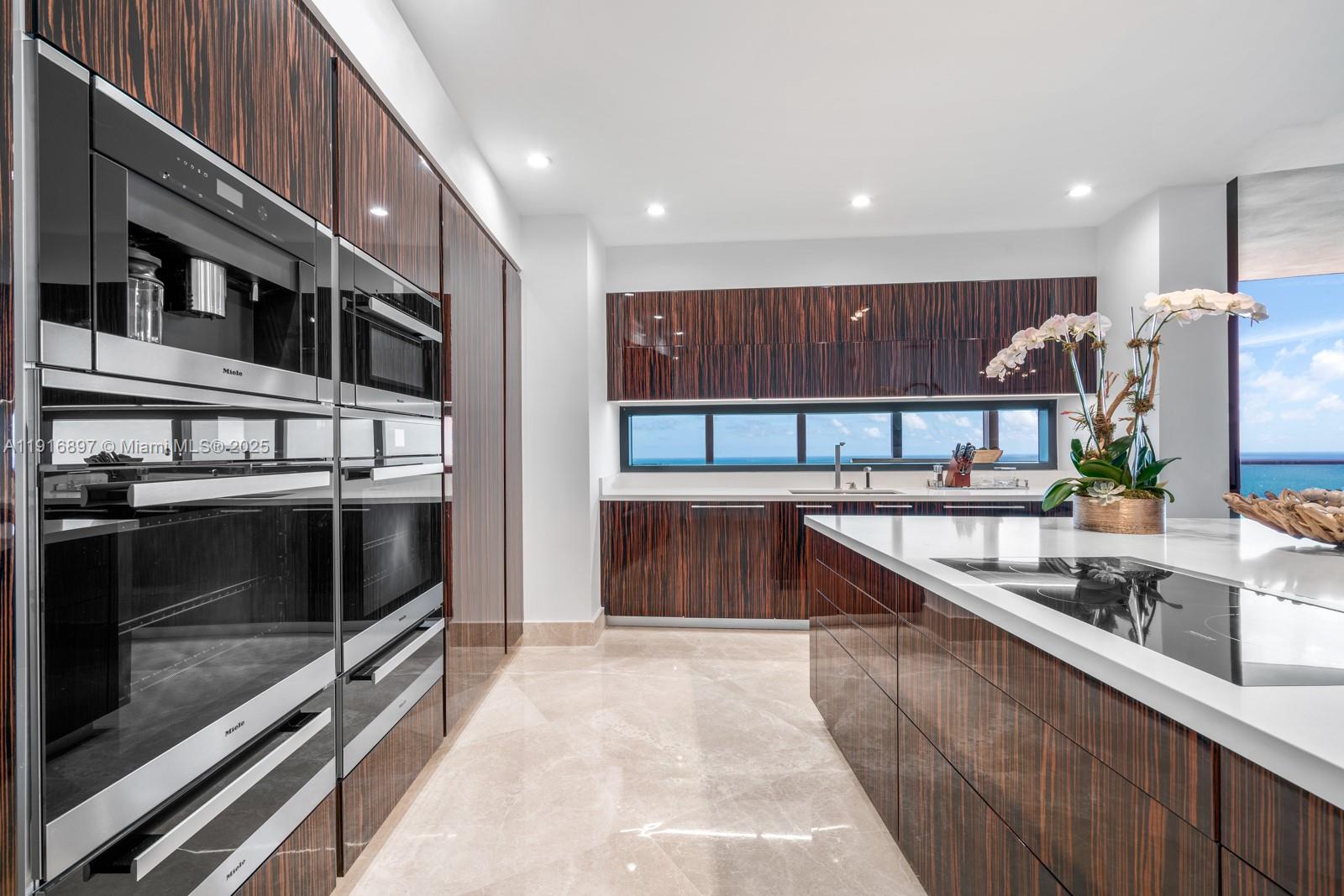 18555 Collins Ave #5105 Sunny Isles Beach, FL 33160