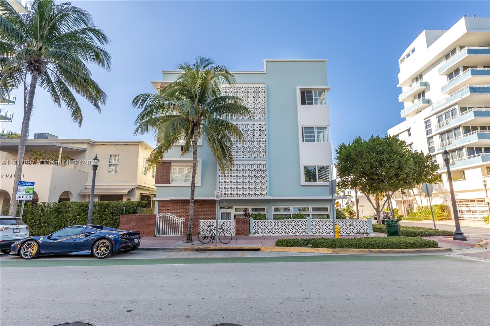 158 Ocean Dr #404/405 Miami Beach, FL 33139