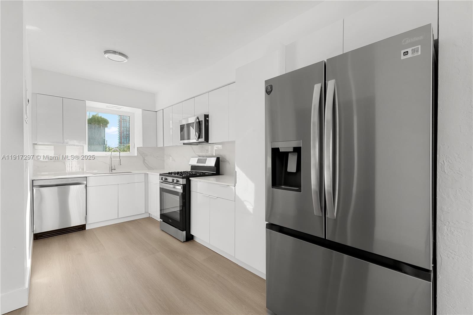 158 Ocean Dr #404/405 Miami Beach, FL 33139