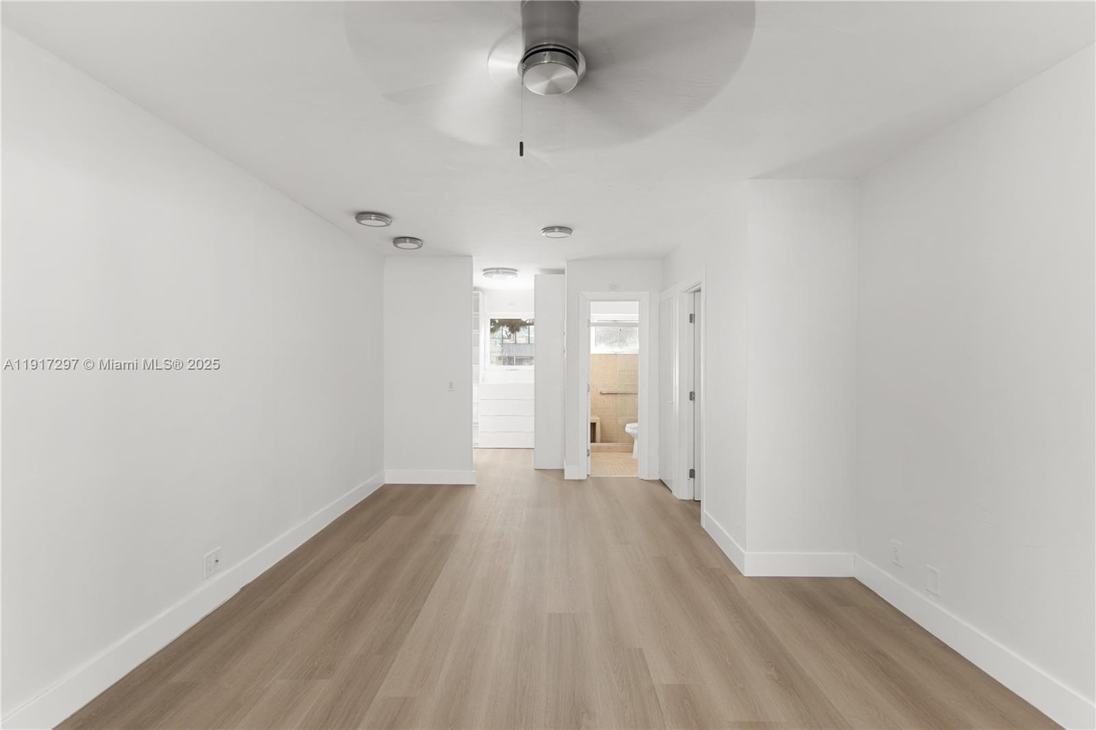 158 Ocean Dr #404/405 Miami Beach, FL 33139