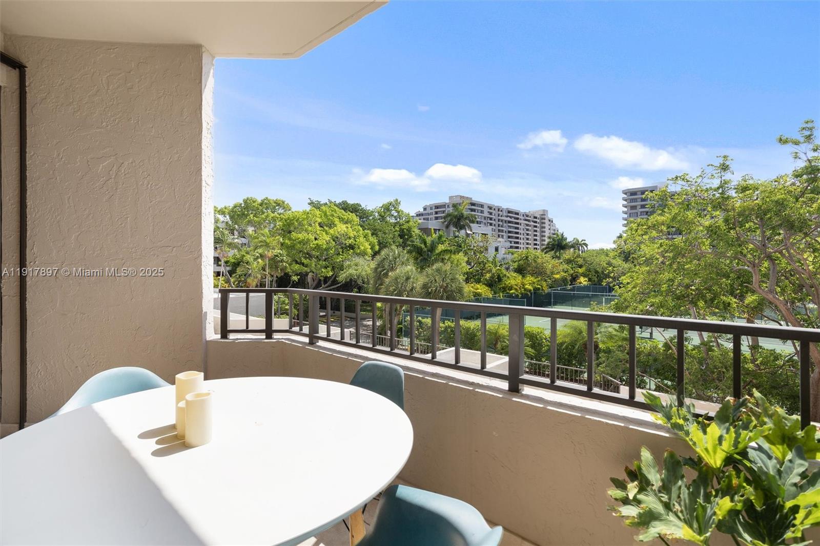 151 Crandon Blvd #206 Key Biscayne, FL 33149