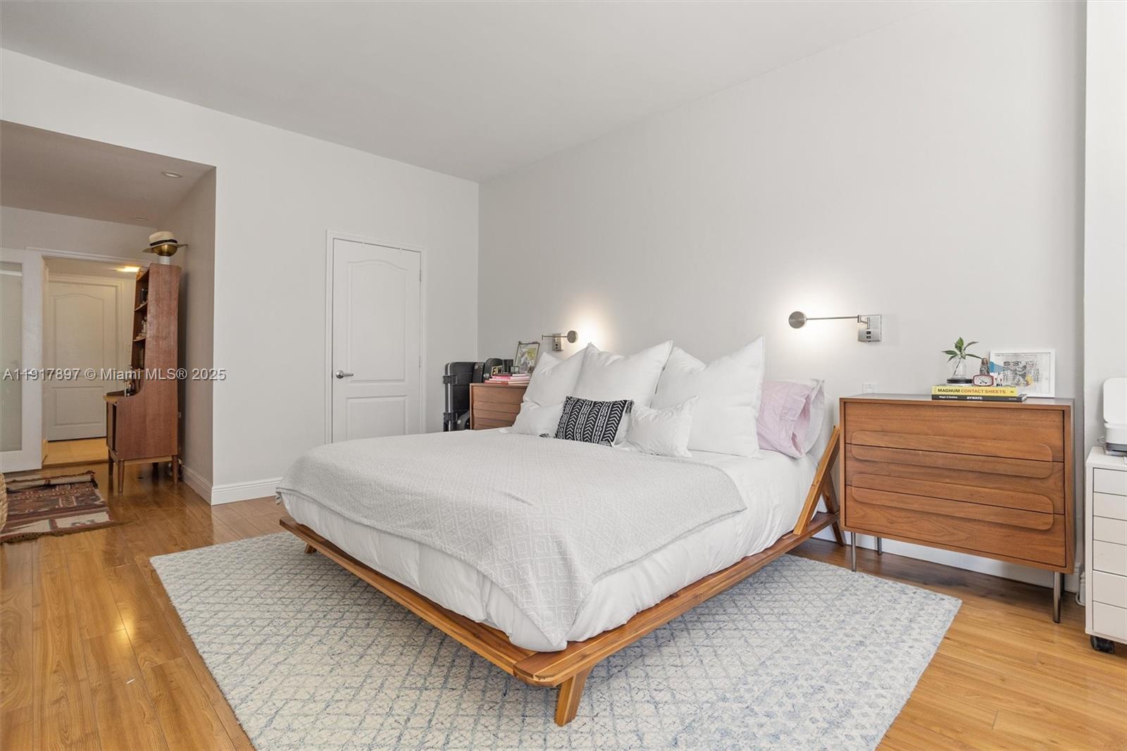 151 Crandon Blvd #206 Key Biscayne, FL 33149