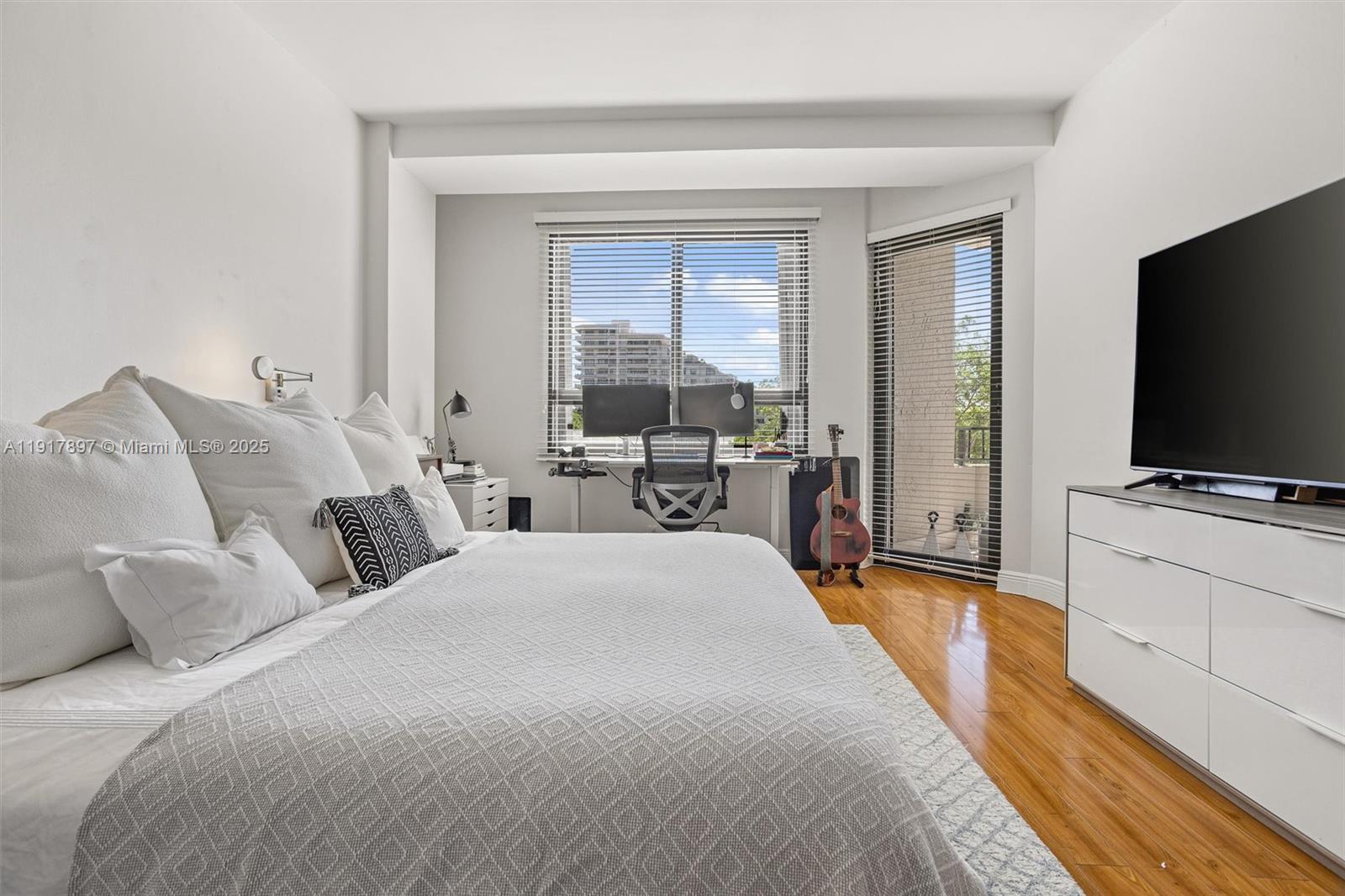 151 Crandon Blvd #206 Key Biscayne, FL 33149