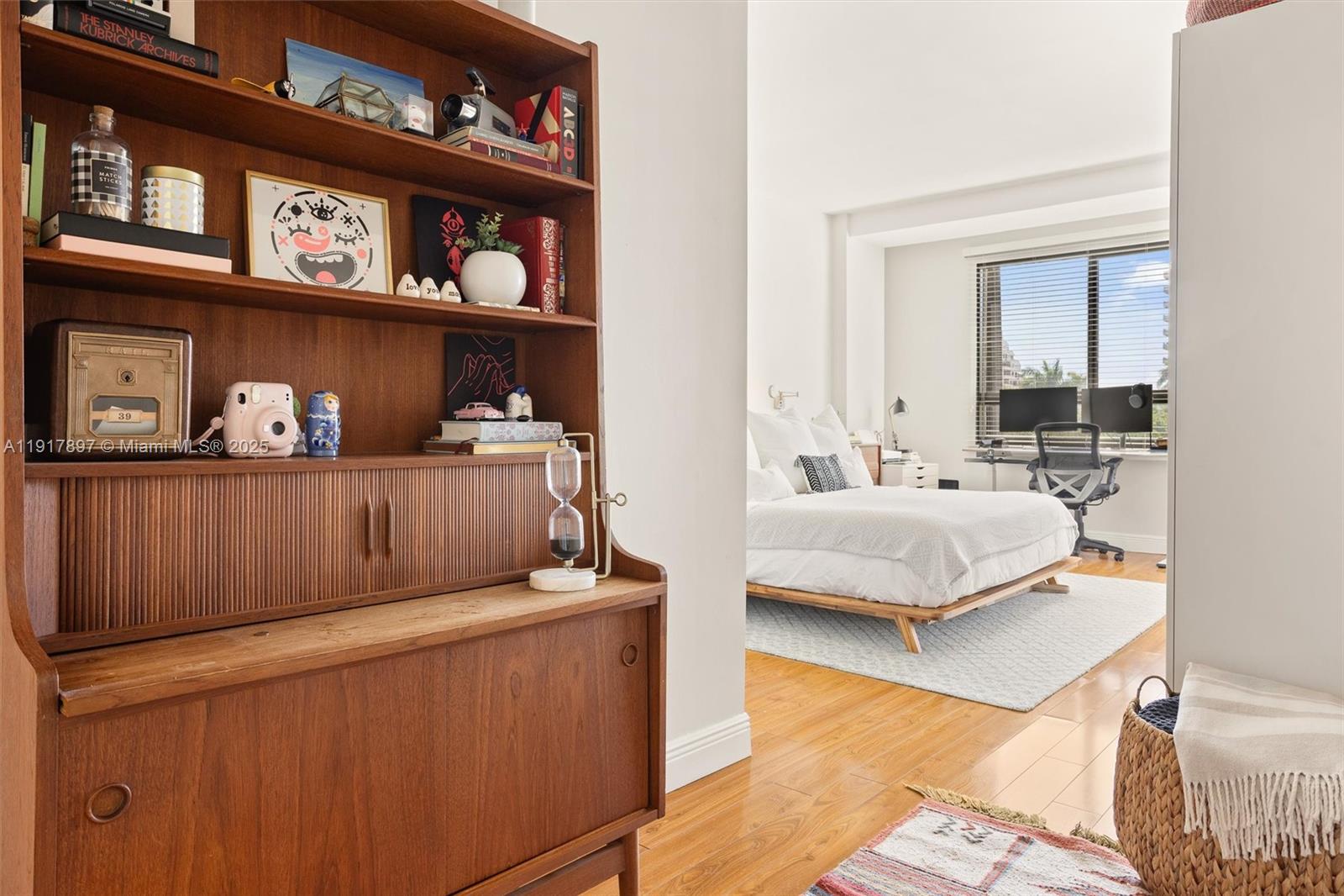 151 Crandon Blvd #206 Key Biscayne, FL 33149