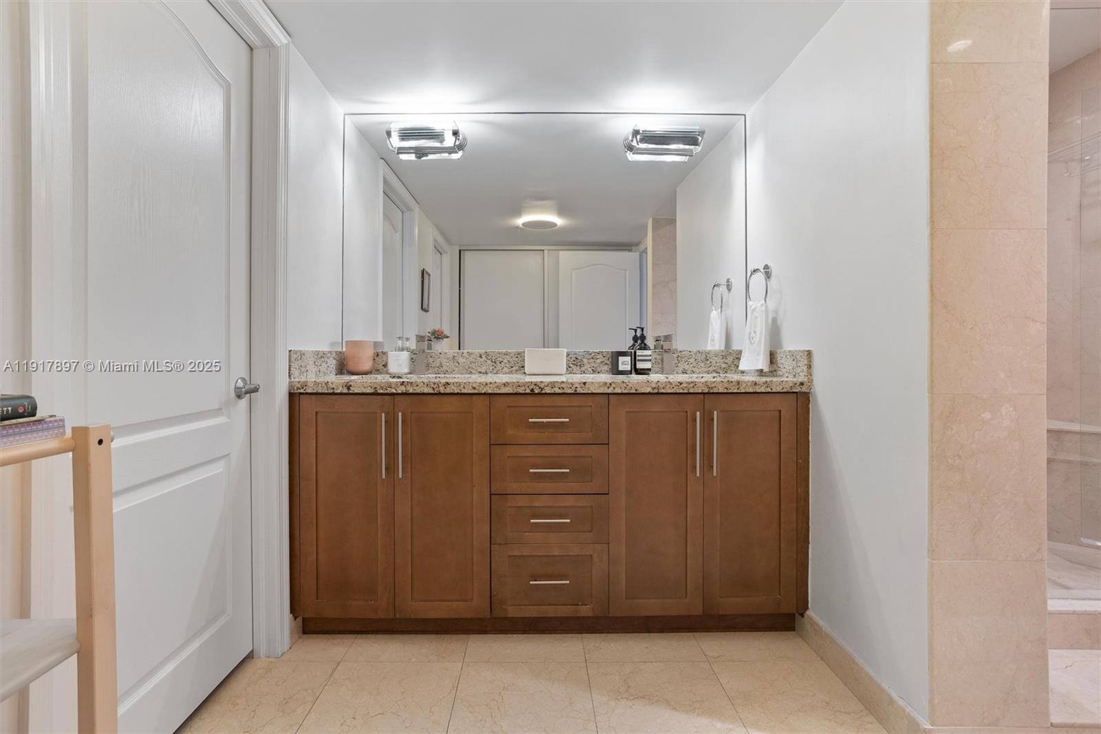 151 Crandon Blvd #206 Key Biscayne, FL 33149