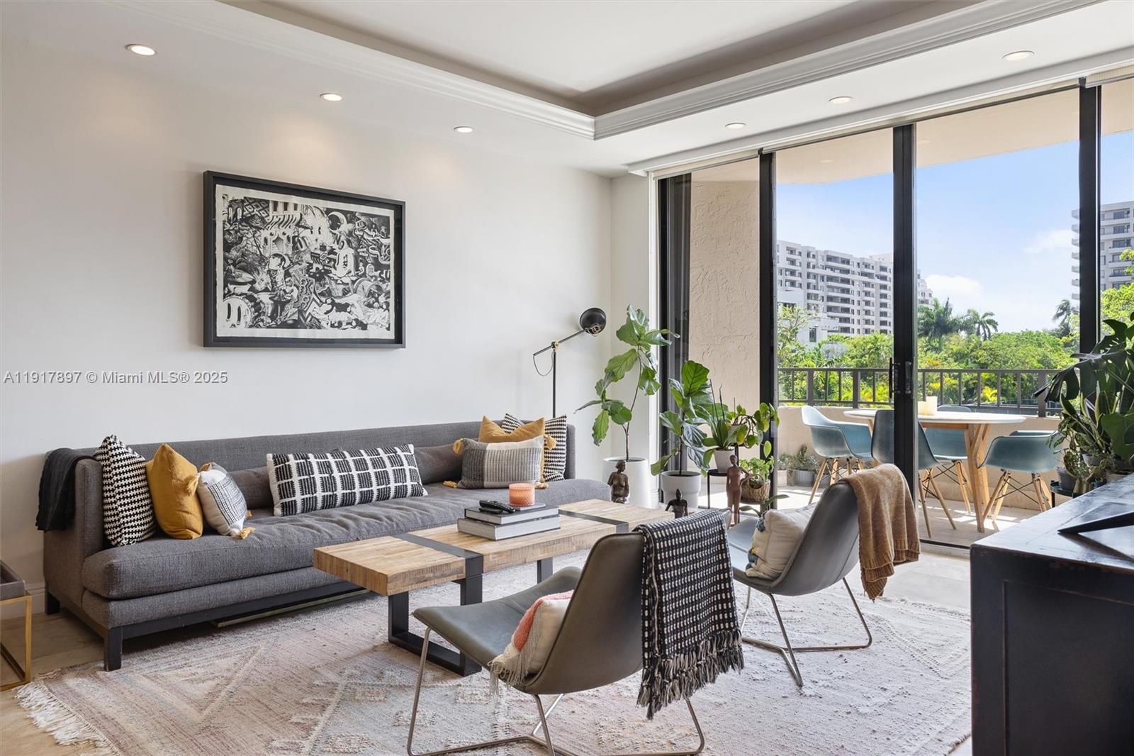 151 Crandon Blvd #206 Key Biscayne, FL 33149