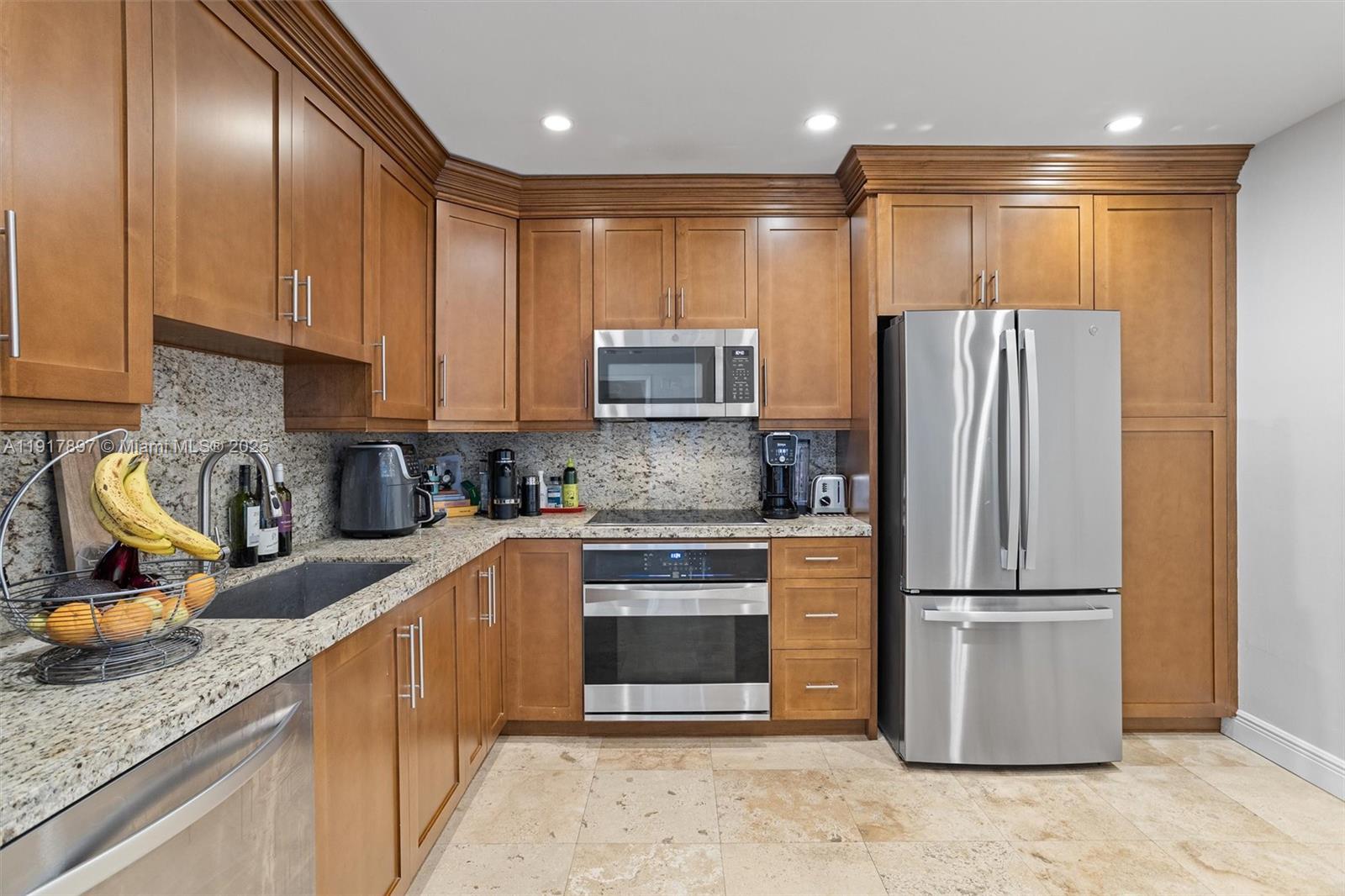 151 Crandon Blvd #206 Key Biscayne, FL 33149