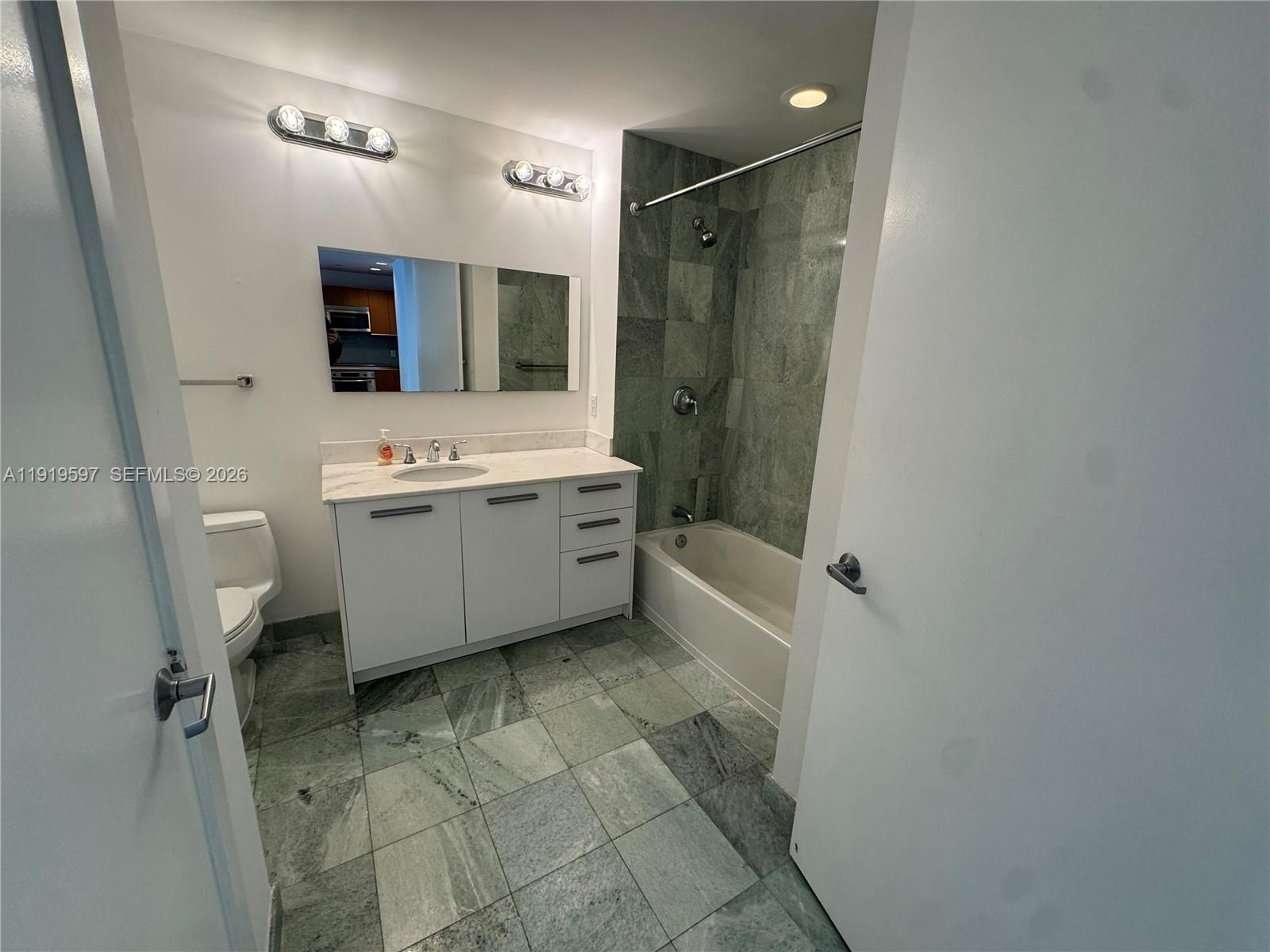 image 1060 Brickell - 105011