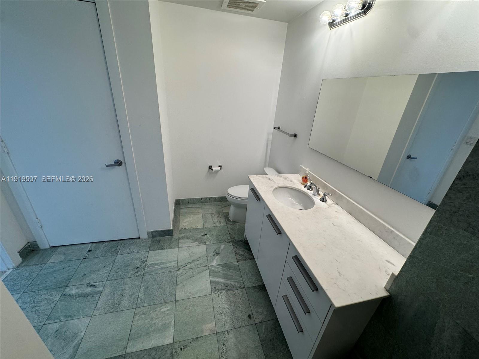 image 1060 Brickell - 105014