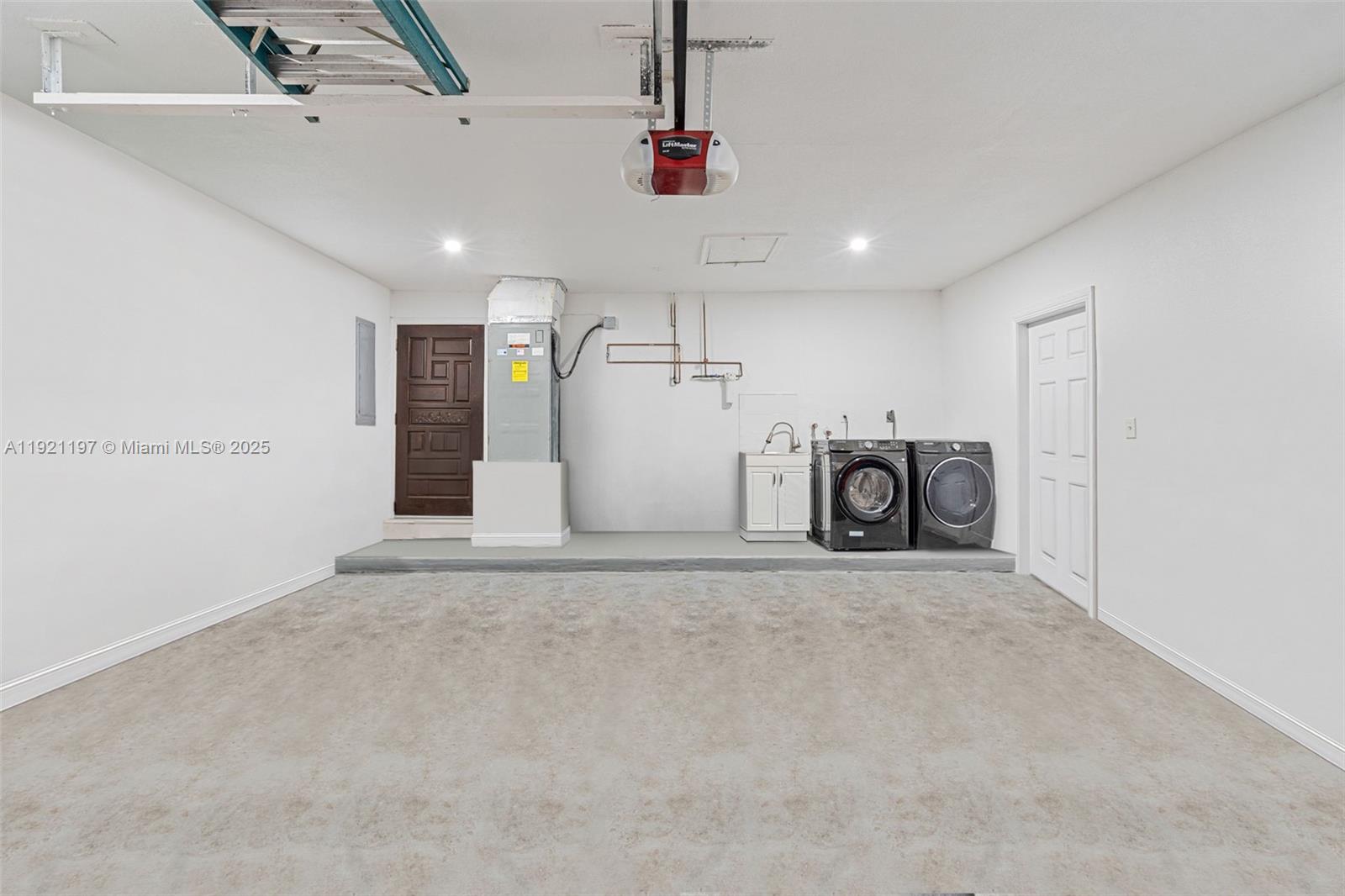 7004 SW 139th Pl Miami, FL 33183