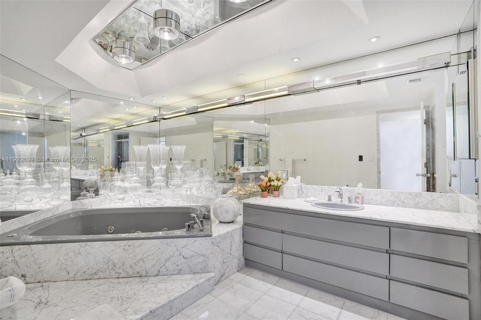 4000 Island Blvd #1007 Aventura, FL 33160