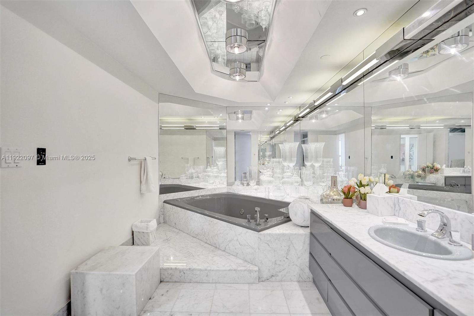 4000 Island Blvd #1007 Aventura, FL 33160