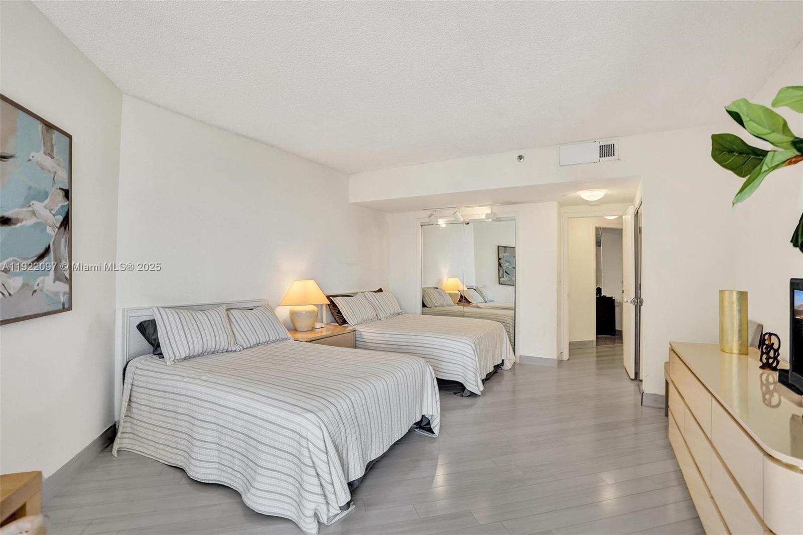 4000 Island Blvd #1007 Aventura, FL 33160