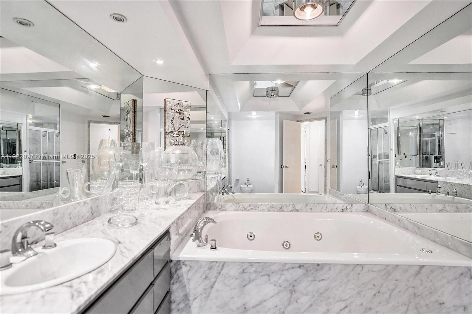 4000 Island Blvd #1007 Aventura, FL 33160