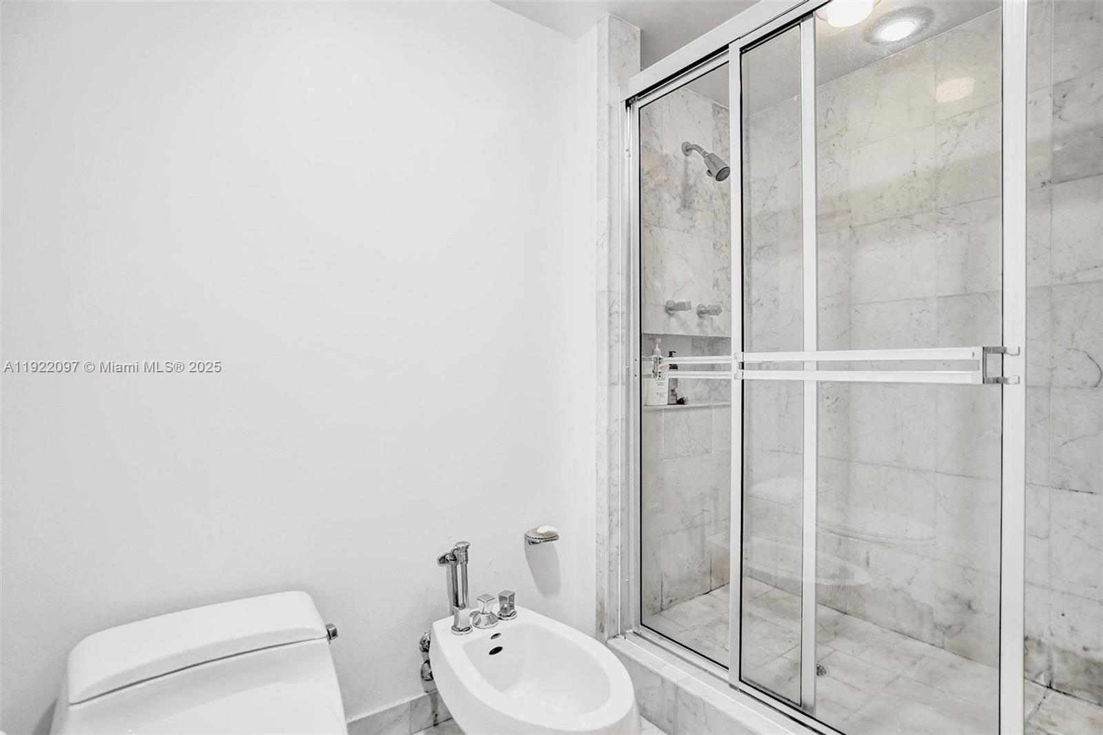 4000 Island Blvd #1007 Aventura, FL 33160