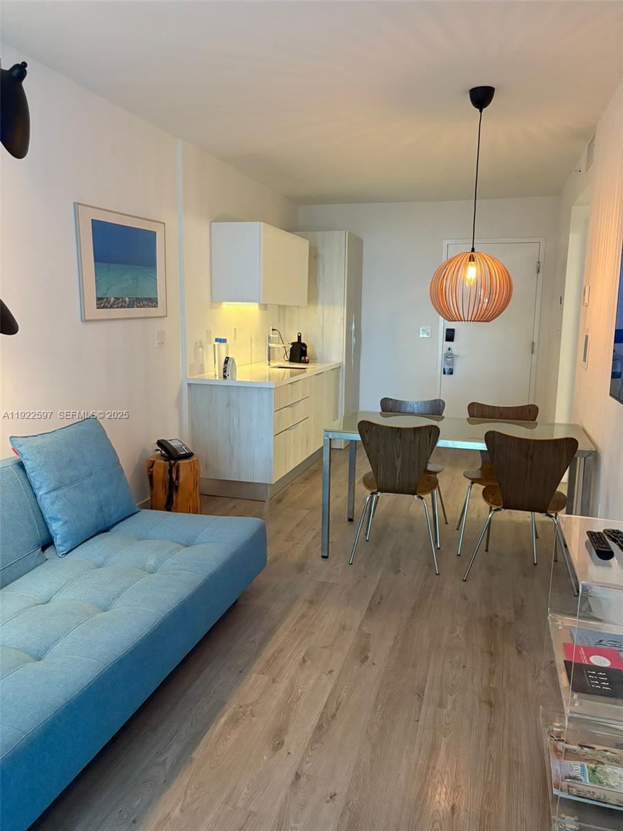 6080 Collins Ave #506 Miami Beach, FL 33140