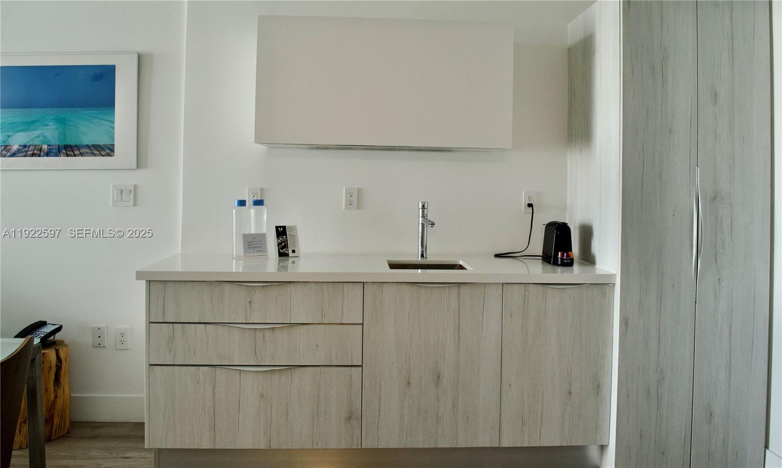 6080 Collins Ave #506 Miami Beach, FL 33140