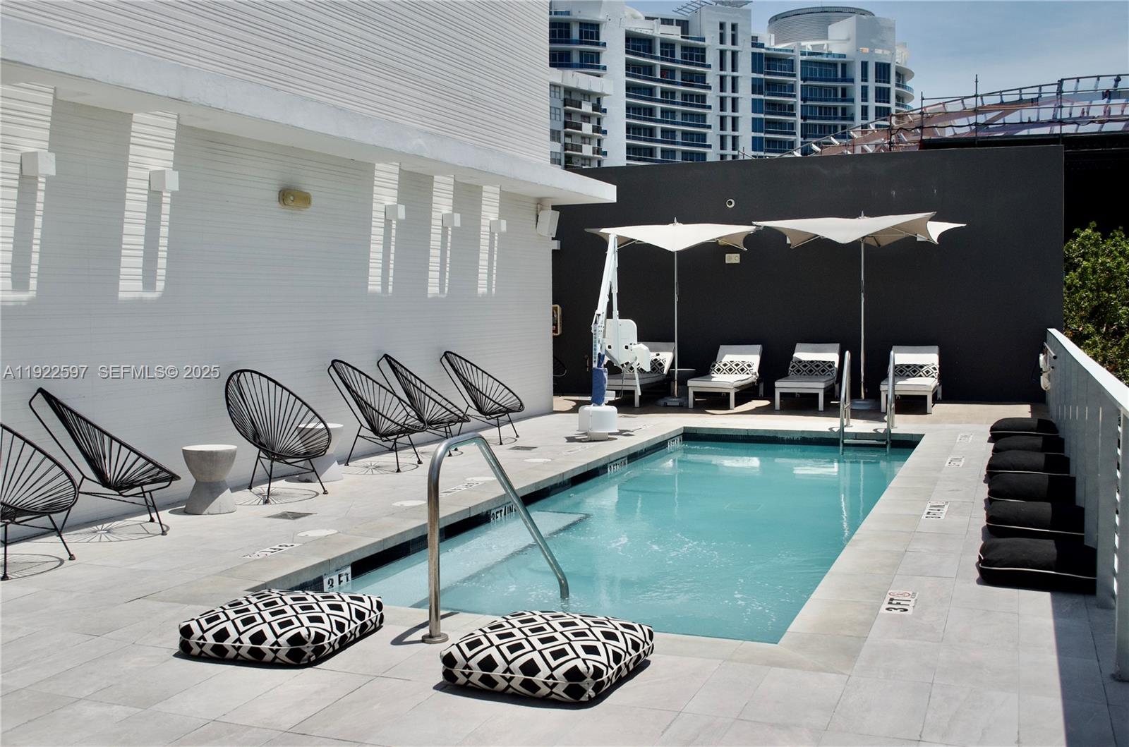 6080 Collins Ave #506 Miami Beach, FL 33140
