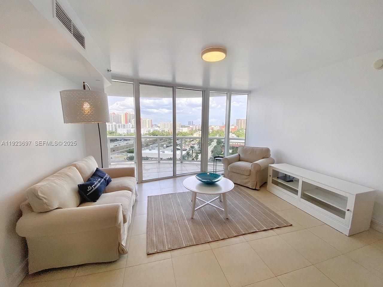 17201 Collins Ave #1009 Sunny Isles Beach, FL 33160
