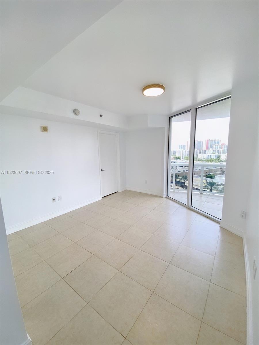 17201 Collins Ave #1009 Sunny Isles Beach, FL 33160
