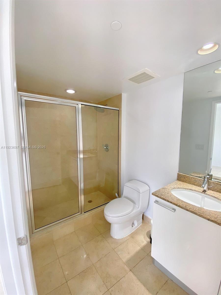 17201 Collins Ave #1009 Sunny Isles Beach, FL 33160
