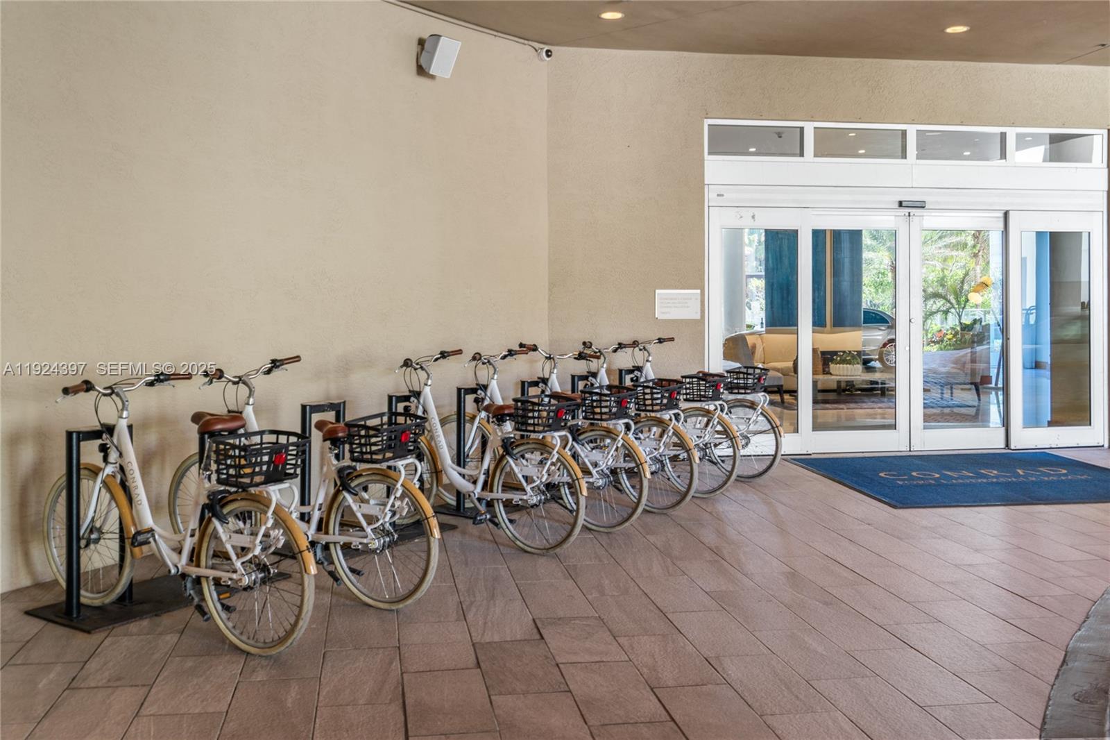 551 N Fort Lauderdale Bch Blvd #R1904 Fort Lauderdale, FL 33304