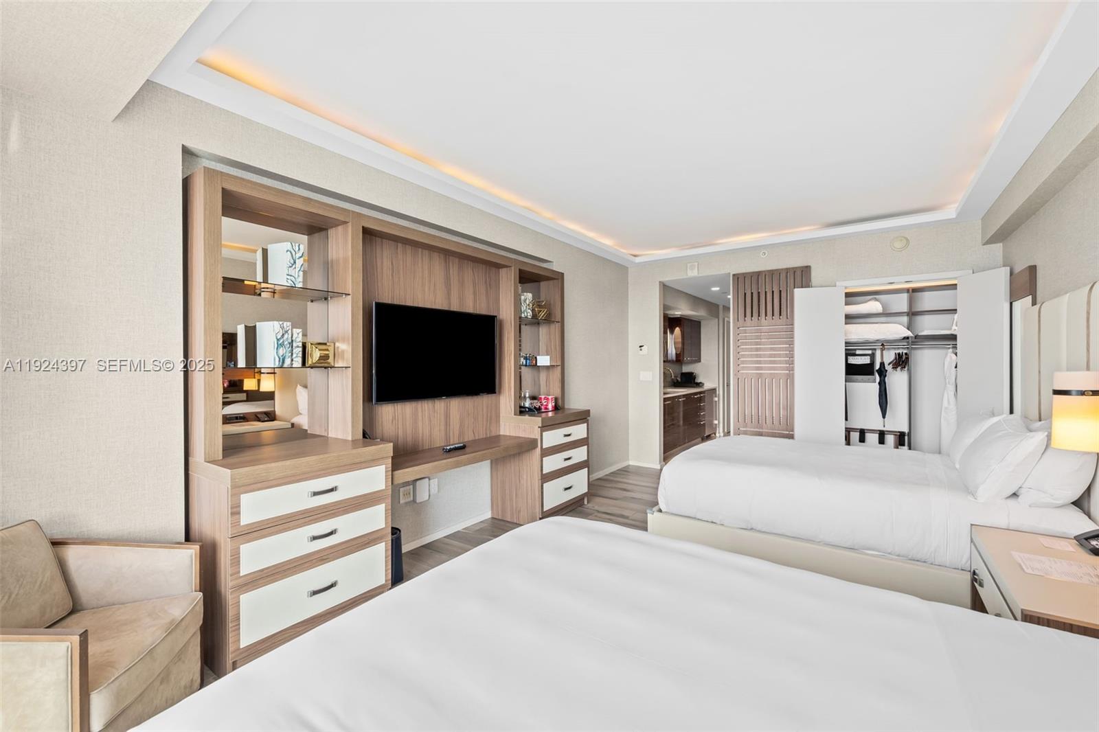 551 N Fort Lauderdale Bch Blvd #R1904 Fort Lauderdale, FL 33304