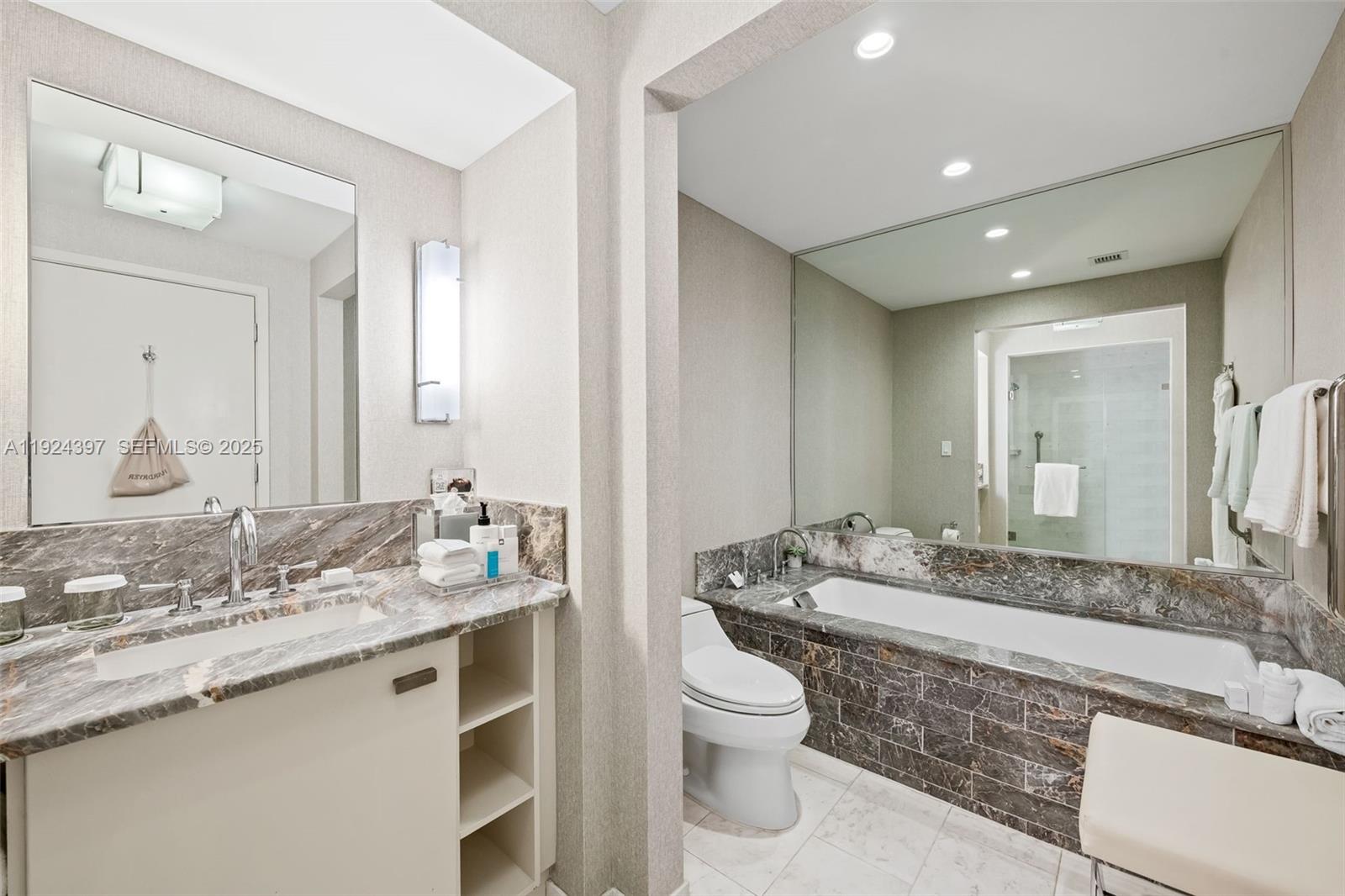 551 N Fort Lauderdale Bch Blvd #R1904 Fort Lauderdale, FL 33304