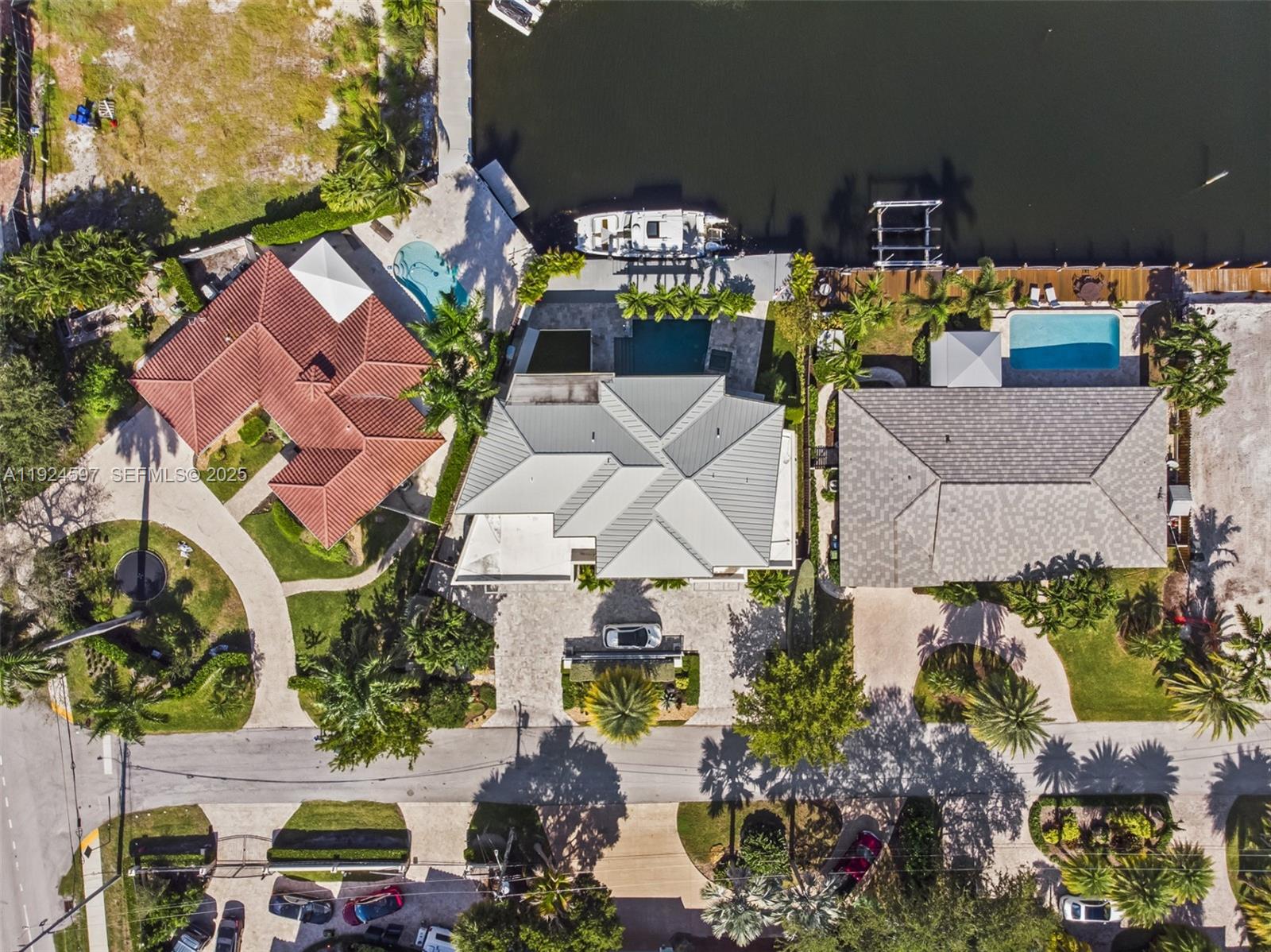 2809 NE 24th Pl Fort Lauderdale, FL 33305