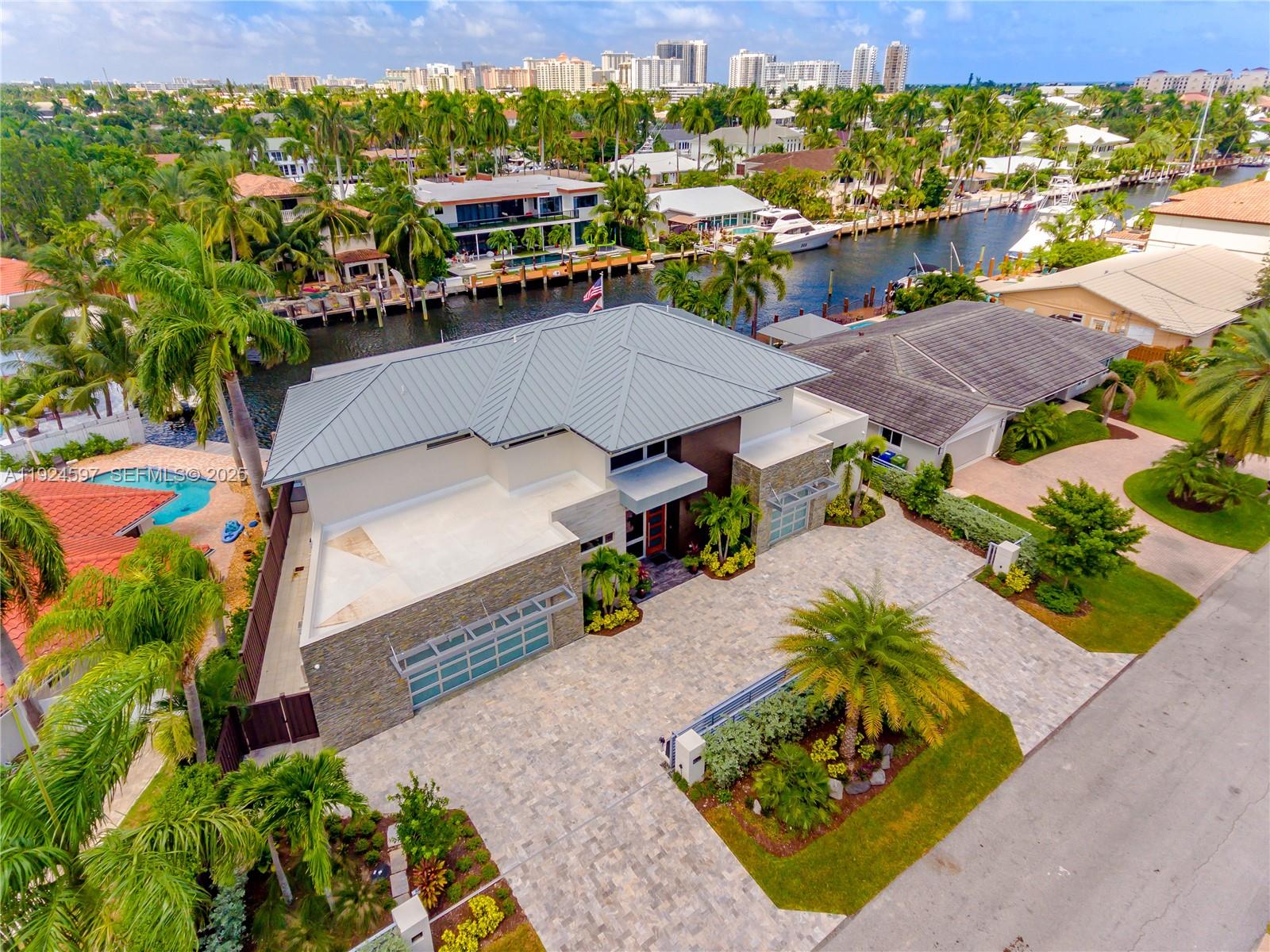 2809 NE 24th Pl Fort Lauderdale, FL 33305