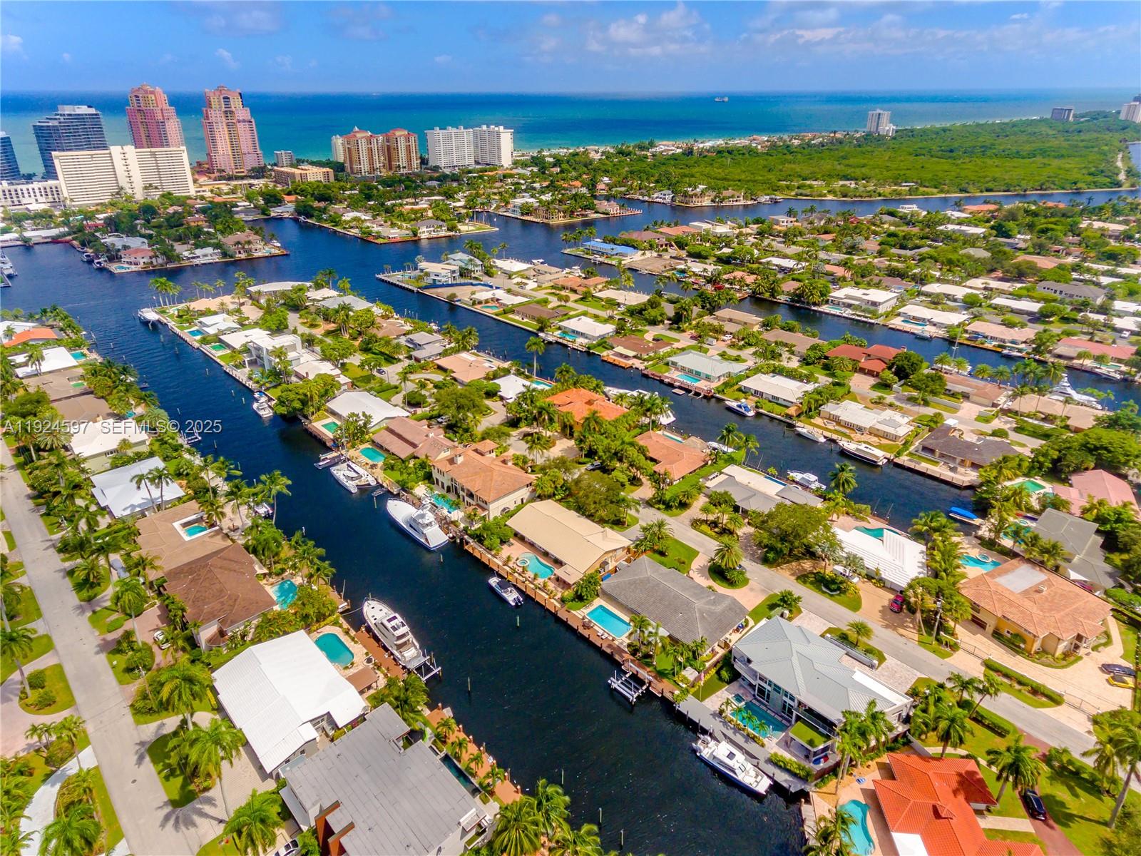 2809 NE 24th Pl Fort Lauderdale, FL 33305