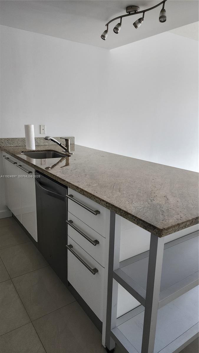 185 SW 7th St #3814 Miami, FL 33130